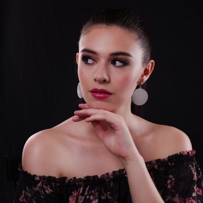 Nicole Maines - Twitter